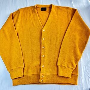 The Men's Store Yellow vintage Cardigan Sweater V-Neck Knit NWOT